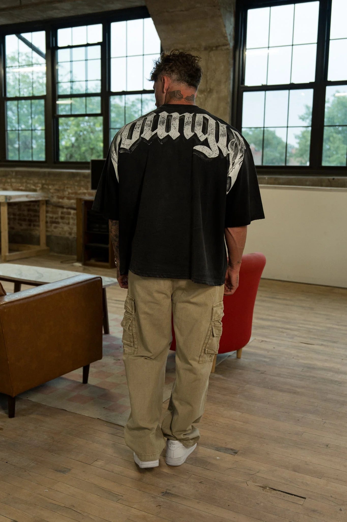 4159 - Huge Tees - Black Wash