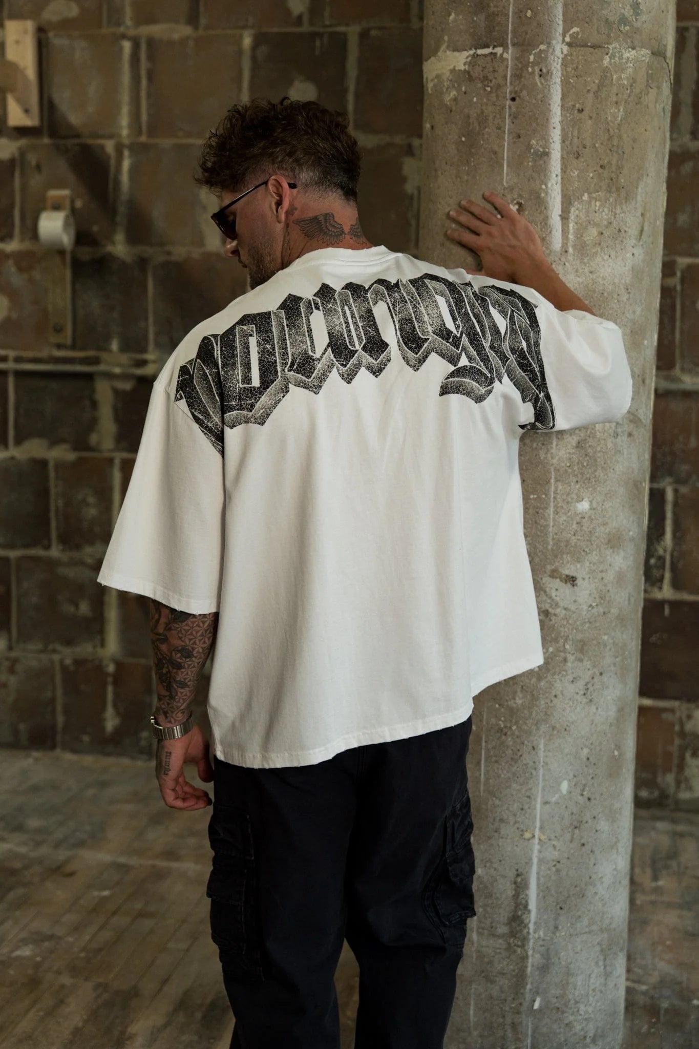 4159 - Huge Tees - White