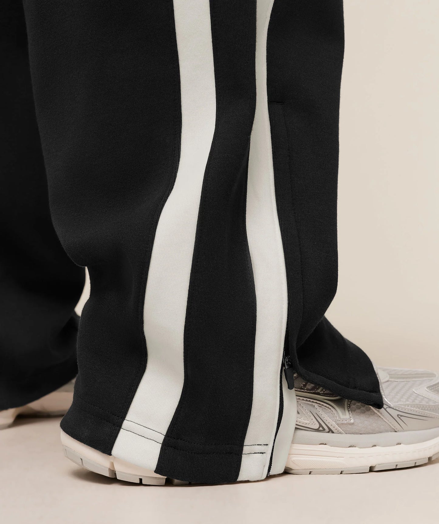 Gymshark x CBUM Straight Leg Jogger | Black