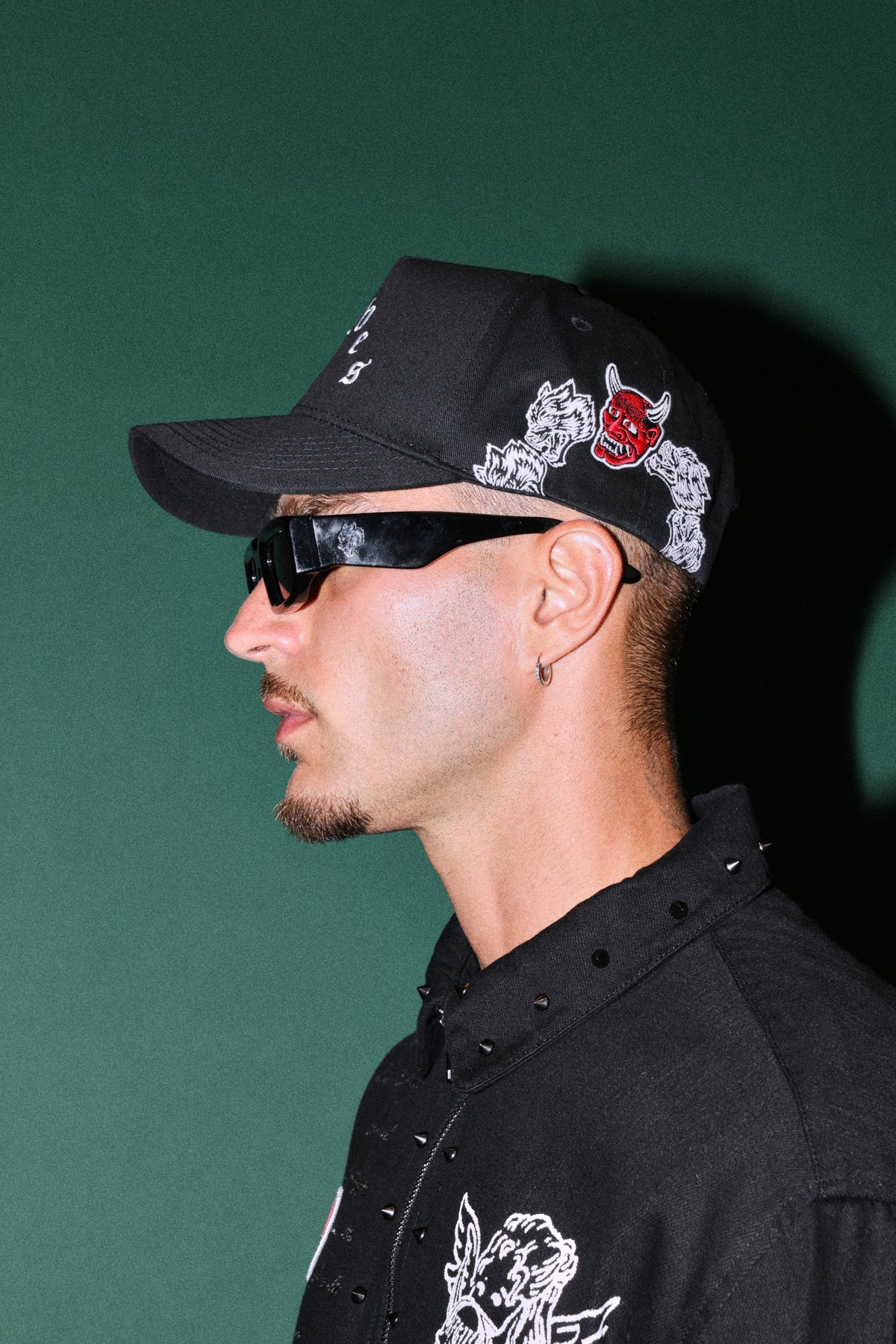 Surrounded Oni 5 Panel Hat in Black