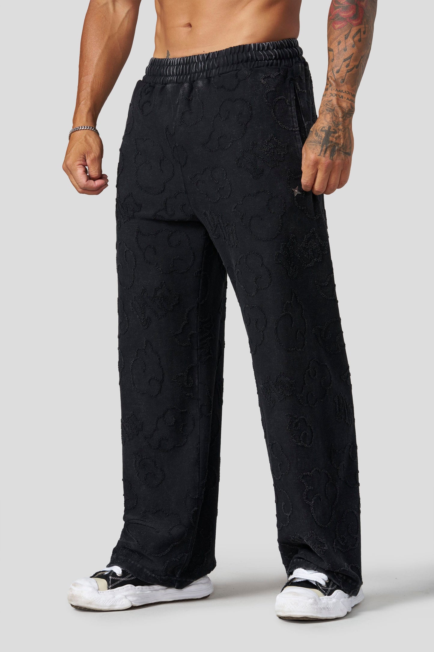 PRE-ORDEN: 2109 - Naruto Cloud Sweats | Black Wash