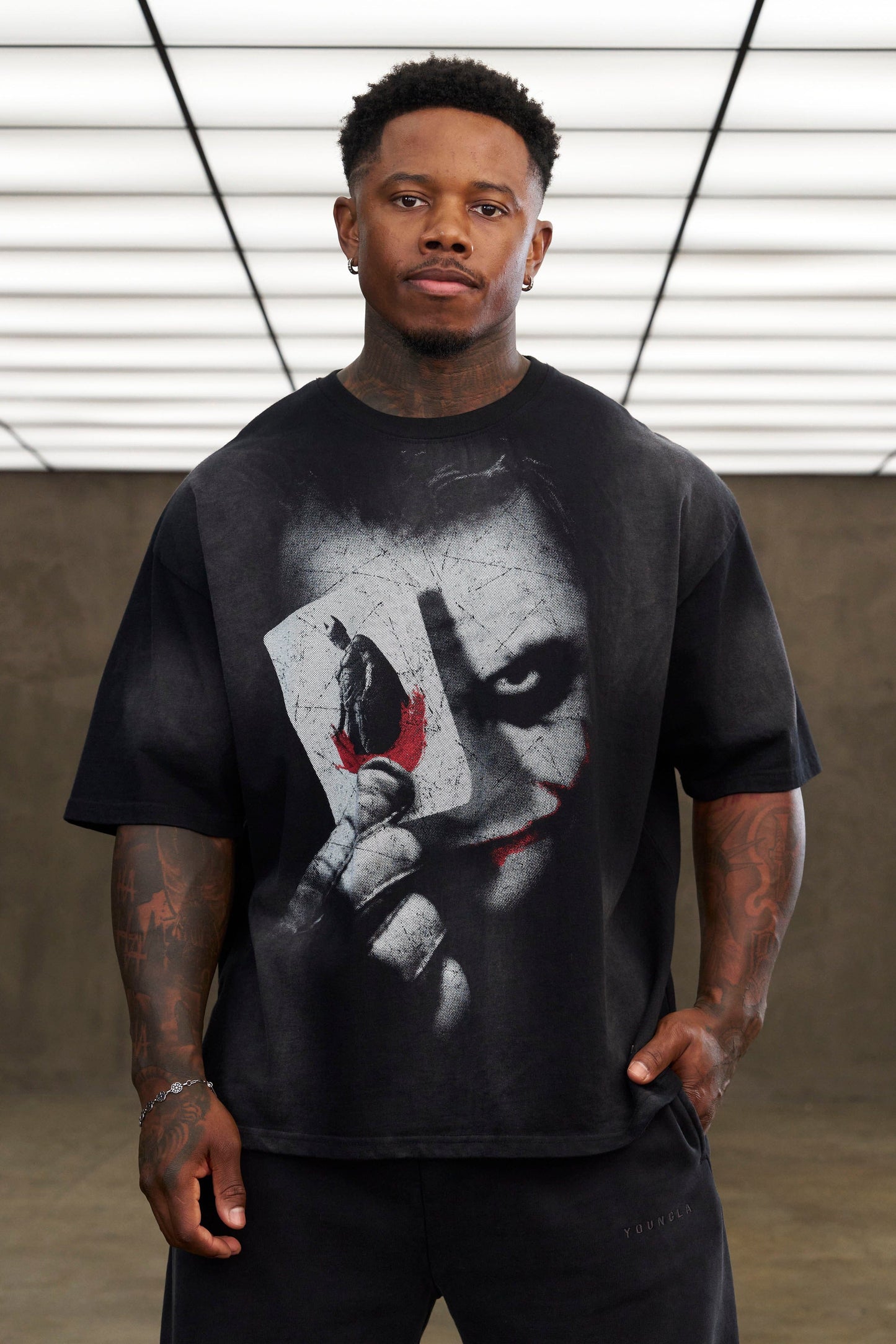 4254 - Batman Shadow Tees | Joker F