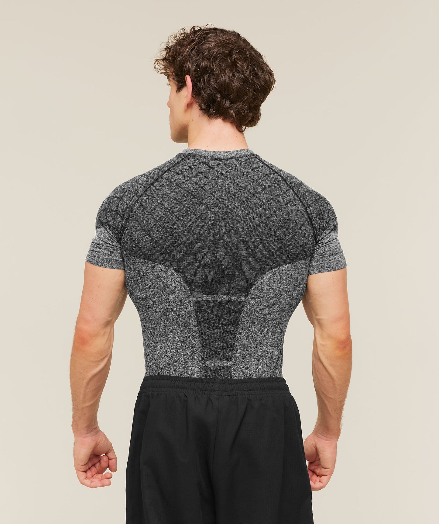 PRE-ORDEN: Devant Seamless T-Shirt | Black