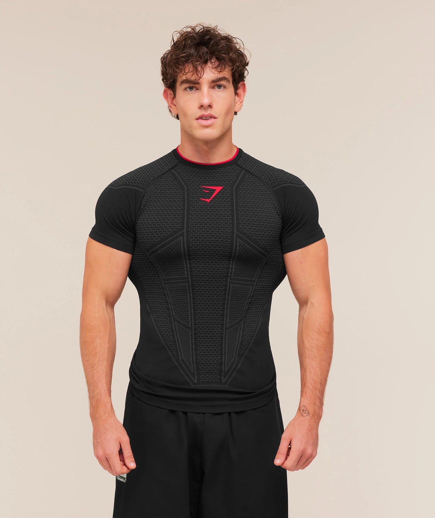 PRE-ORDEN: Onyx V1 Tee | Black/Onyx Grey/Carmine Red