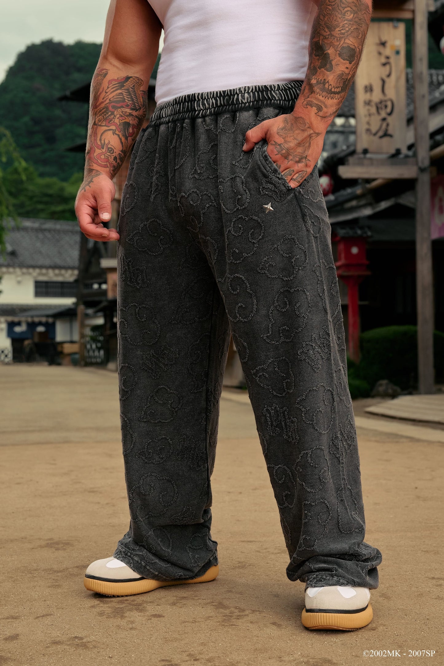PRE-ORDEN: 2109 - Naruto Cloud Sweats | Grey Wash