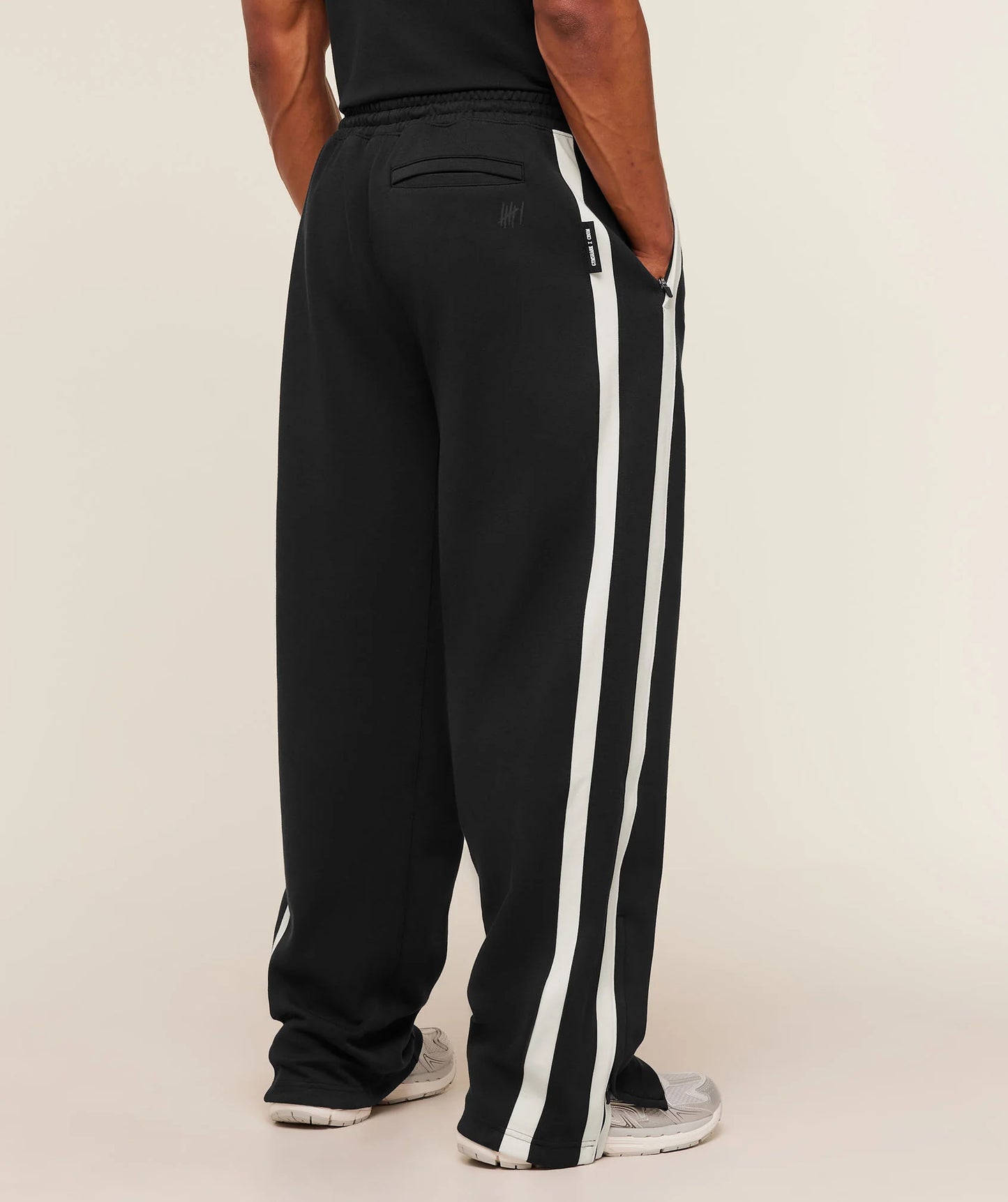 Gymshark x CBUM Straight Leg Jogger | Black